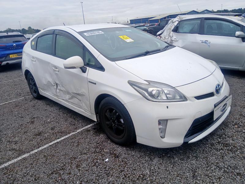 2014 TOYOTA PRIUS HYBRID 