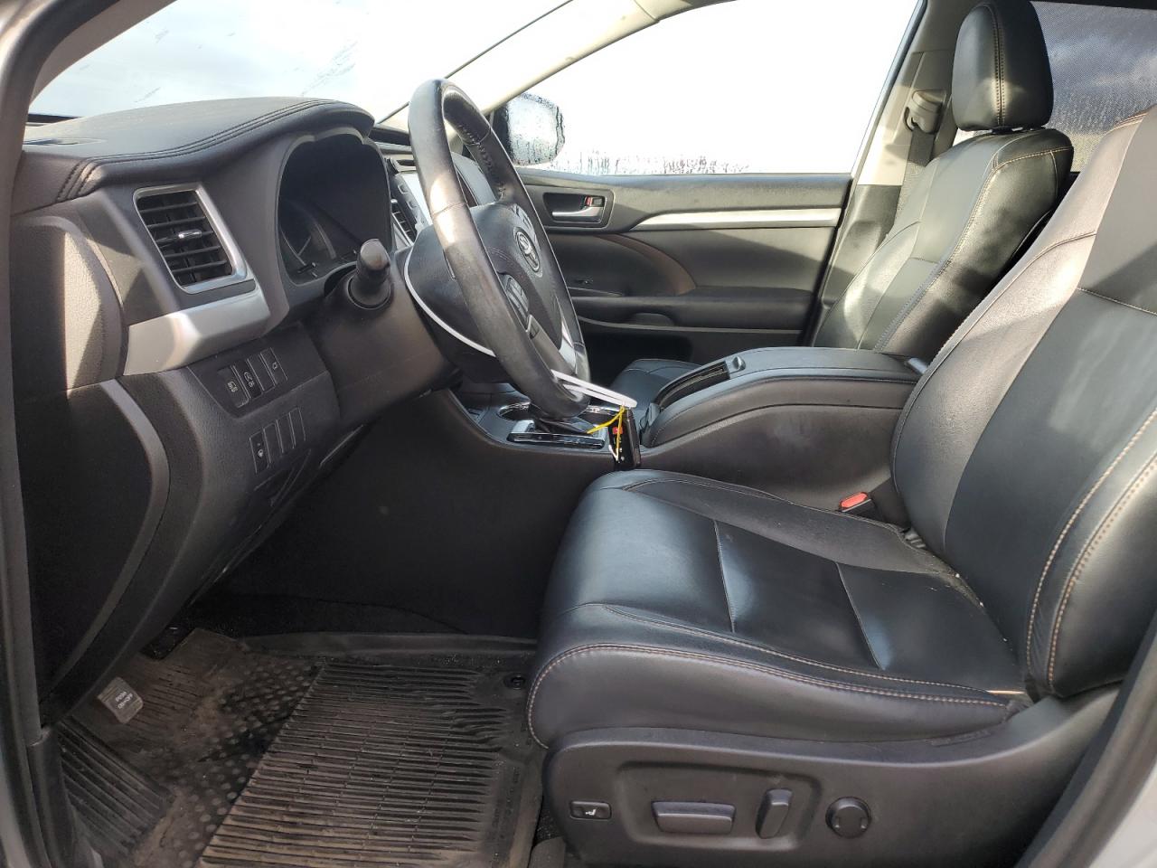 2018 Toyota Highlander Se VIN: 5TDJZRFH2JS542422 Lot: 84481535