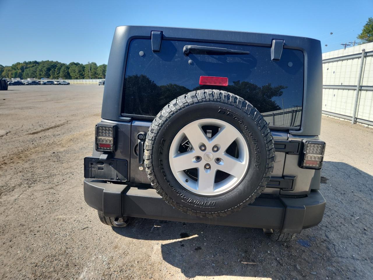 2017 Jeep Wrangler Unlimited Sport VIN: 1C4HJWDG5HL739353 Lot: 85371875