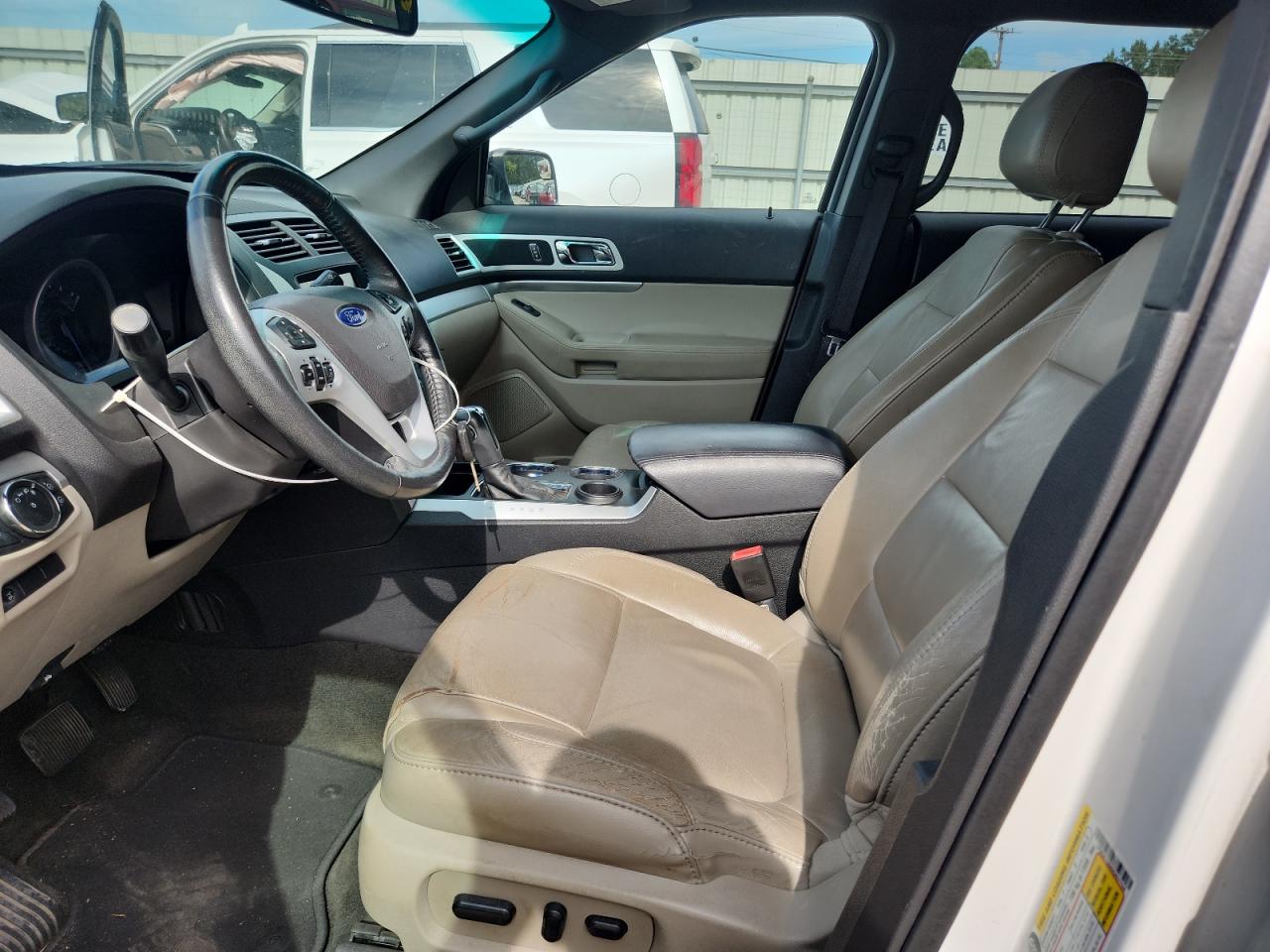 2019 Chevrolet Tahoe C1500 Lt VIN: 1GNSCBKCXKR254274 Lot: 85484115