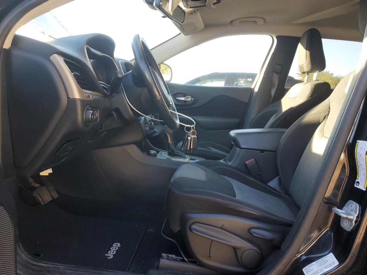 2014 Jeep Cherokee Latitude VIN: 1C4PJMCS7EW157027 Lot: 80793415
