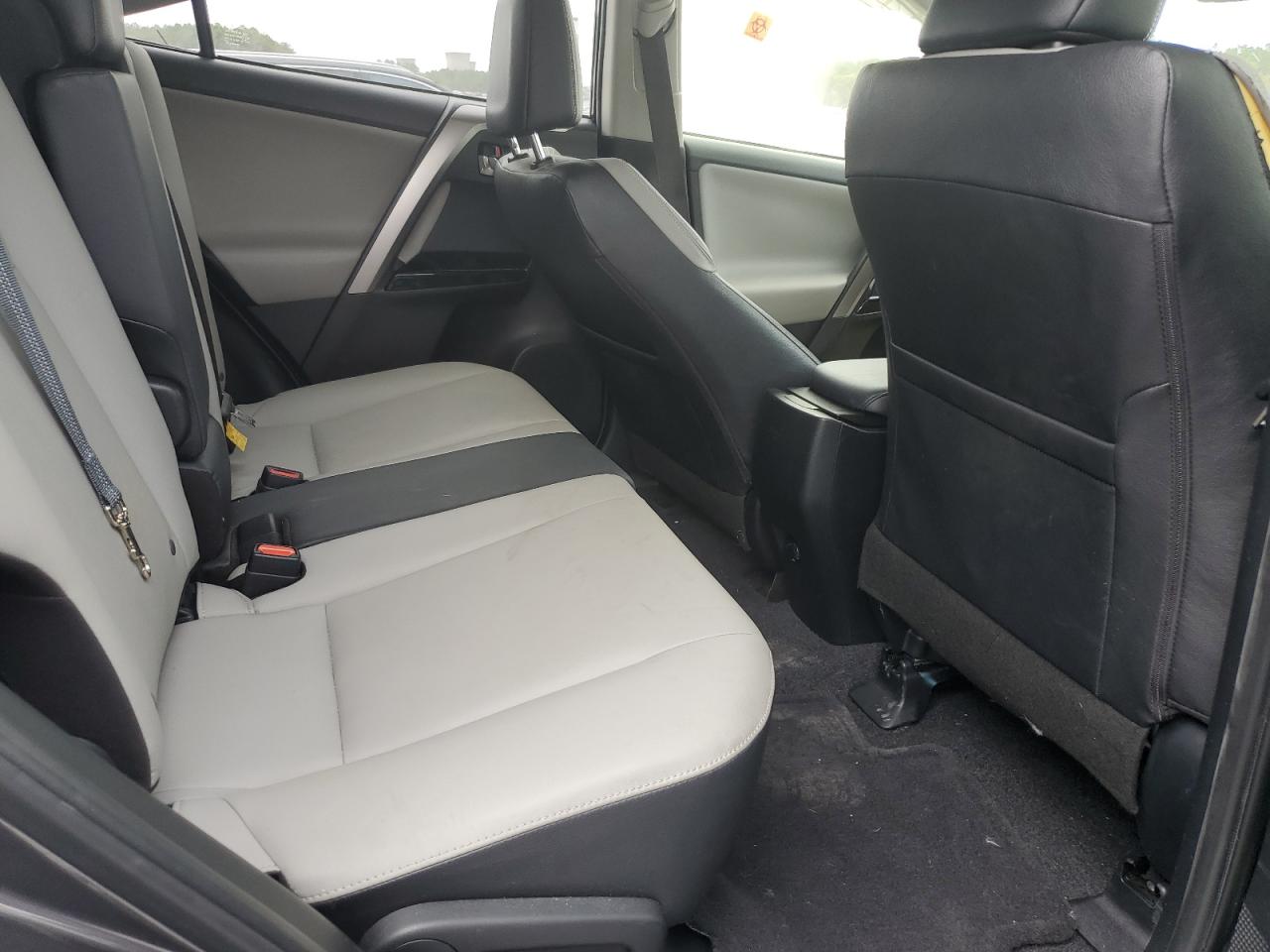 2017 Toyota Rav4 Limited VIN: JTMYFREV8HJ144122 Lot: 82336435