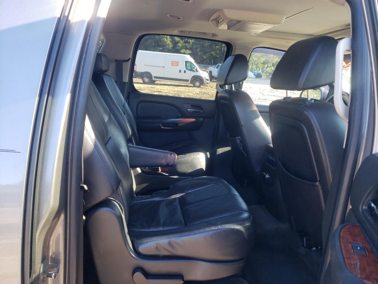 2008 Chevrolet Suburban K1500 Ls VIN: 1GNFK16388J219703 Lot: 86116905