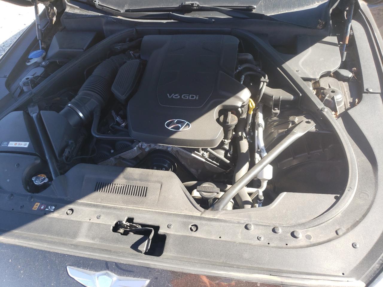 2015 Hyundai Genesis 3.8L VIN: KMHGN4JE1FU016450 Lot: 71853035