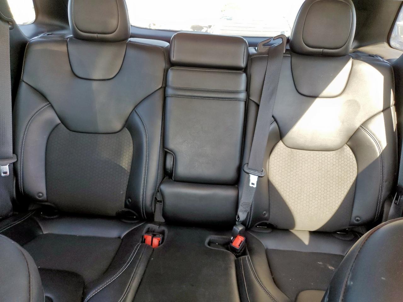 2019 Jeep Cherokee Latitude Plus VIN: 1C4PJLLB8KD240662 Lot: 86252415