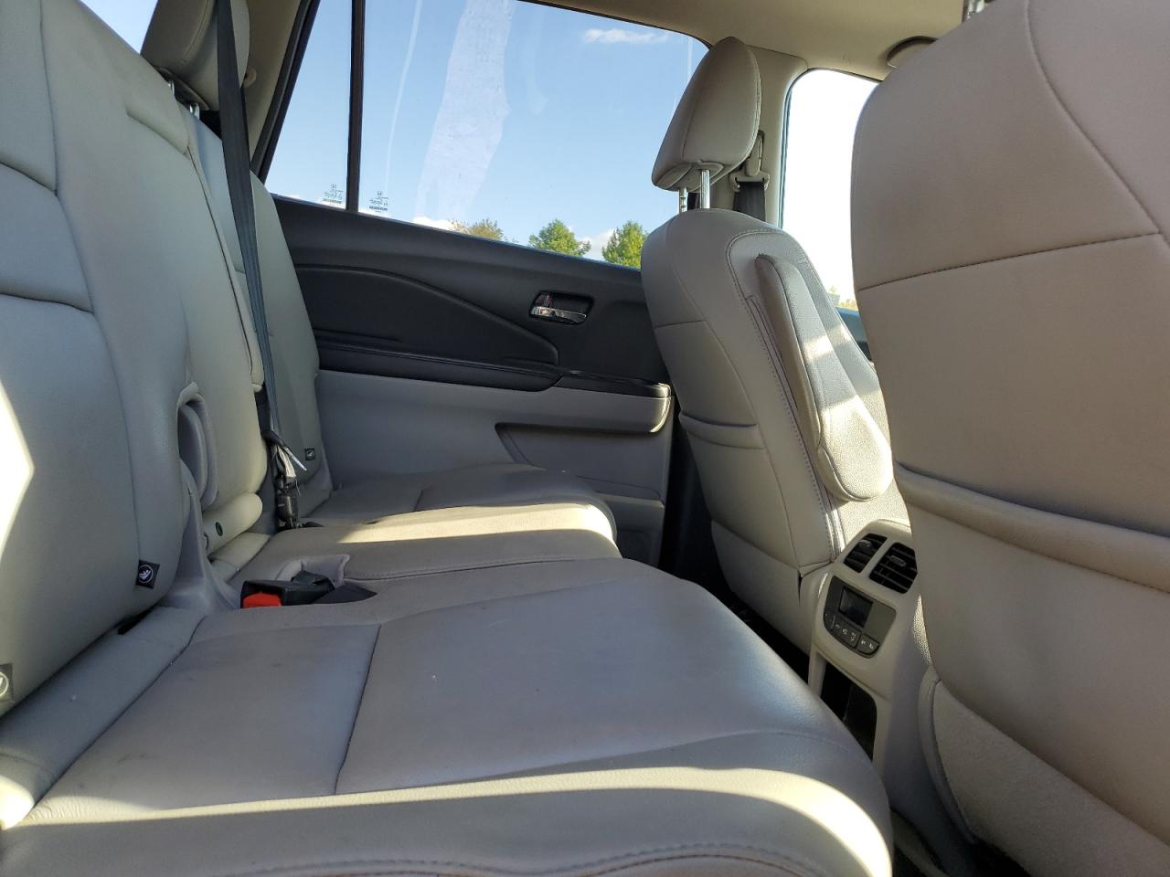 2017 Honda Pilot Exln VIN: 5FNYF6H71HB093968 Lot: 84877045