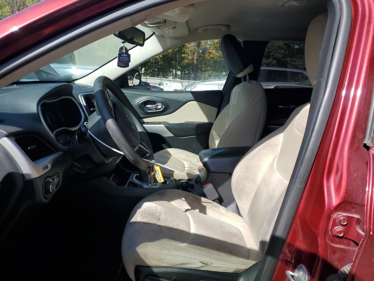 2018 Jeep Cherokee Latitude VIN: 1C4PJLCB0JD604426 Lot: 89843135