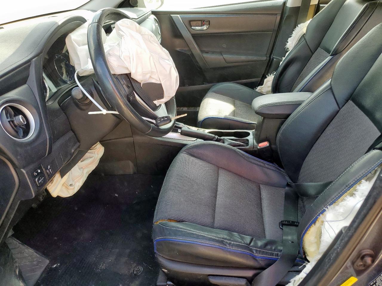 2018 Toyota Corolla L VIN: 5YFBURHE3JP817195 Lot: 85783785