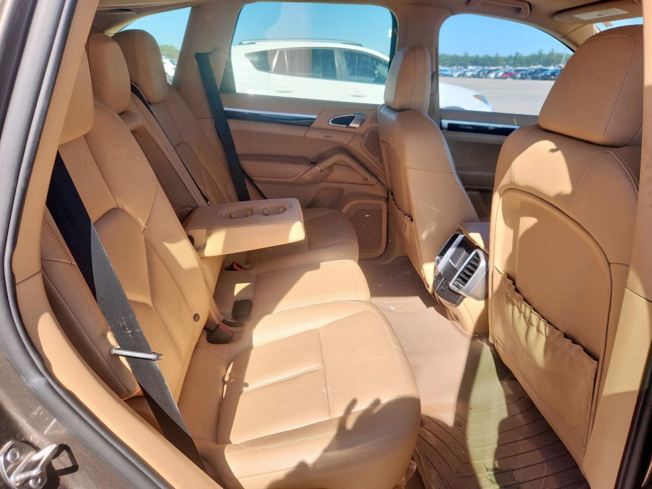 2011 Porsche Cayenne VIN: WP1AA2A21BLA04670 Lot: 90525985