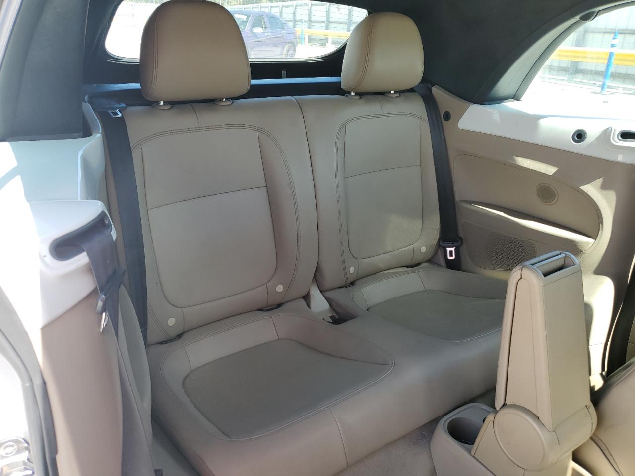 2014 Volkswagen Beetle VIN: 3VW517AT3EM823995 Lot: 86673475