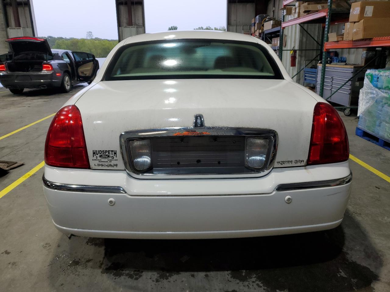2005 Lincoln Town Car Signature VIN: 1LNHM81W65Y615097 Lot: 86436515