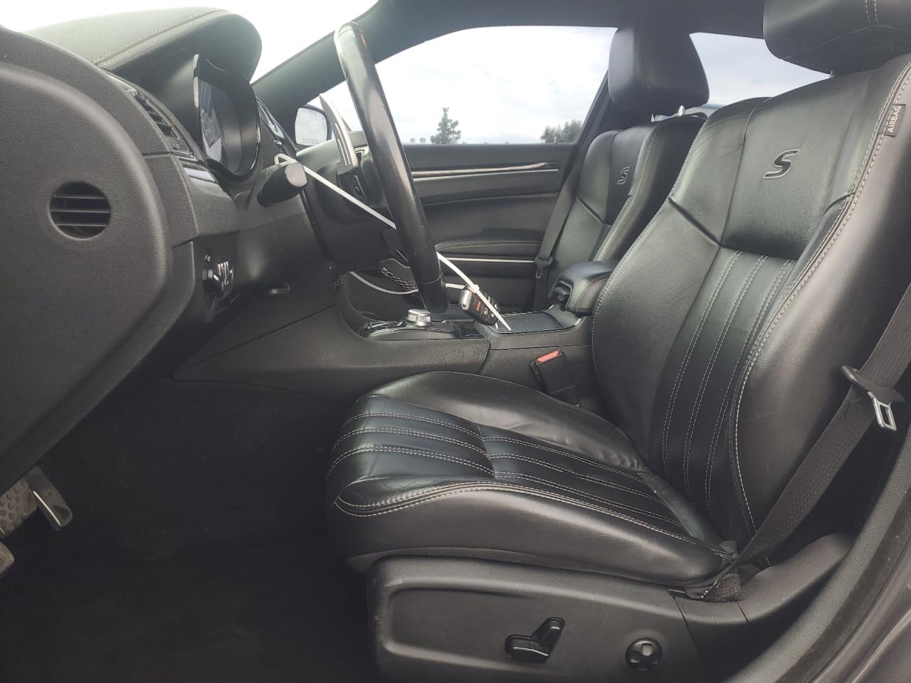 2019 Chrysler 300 S VIN: 2C3CCABG6KH539570 Lot: 82239965