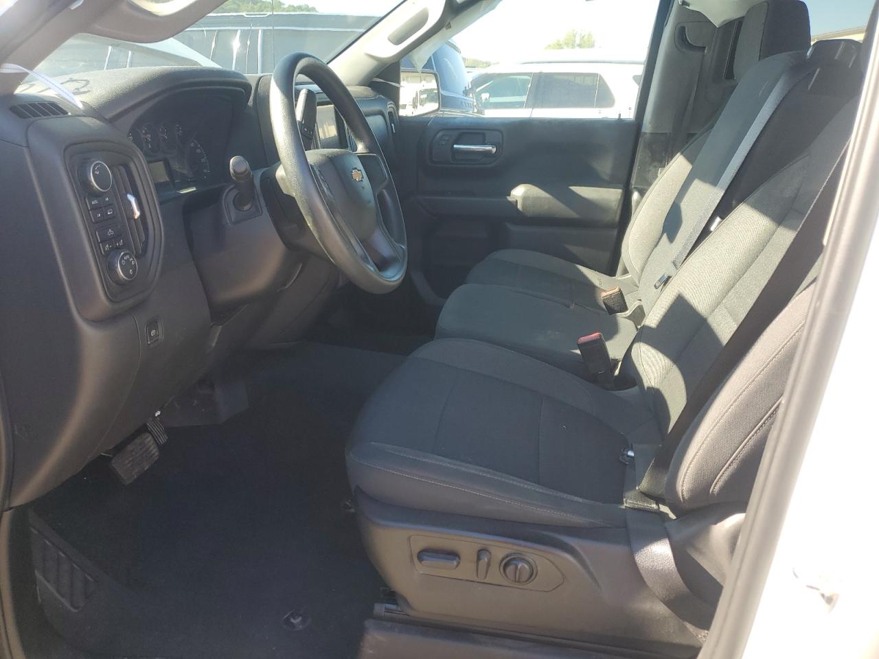 2022 Chevrolet Silverado Ltd K1500 Custom VIN: 3GCPYBEK5NG181869 Lot: 83910395