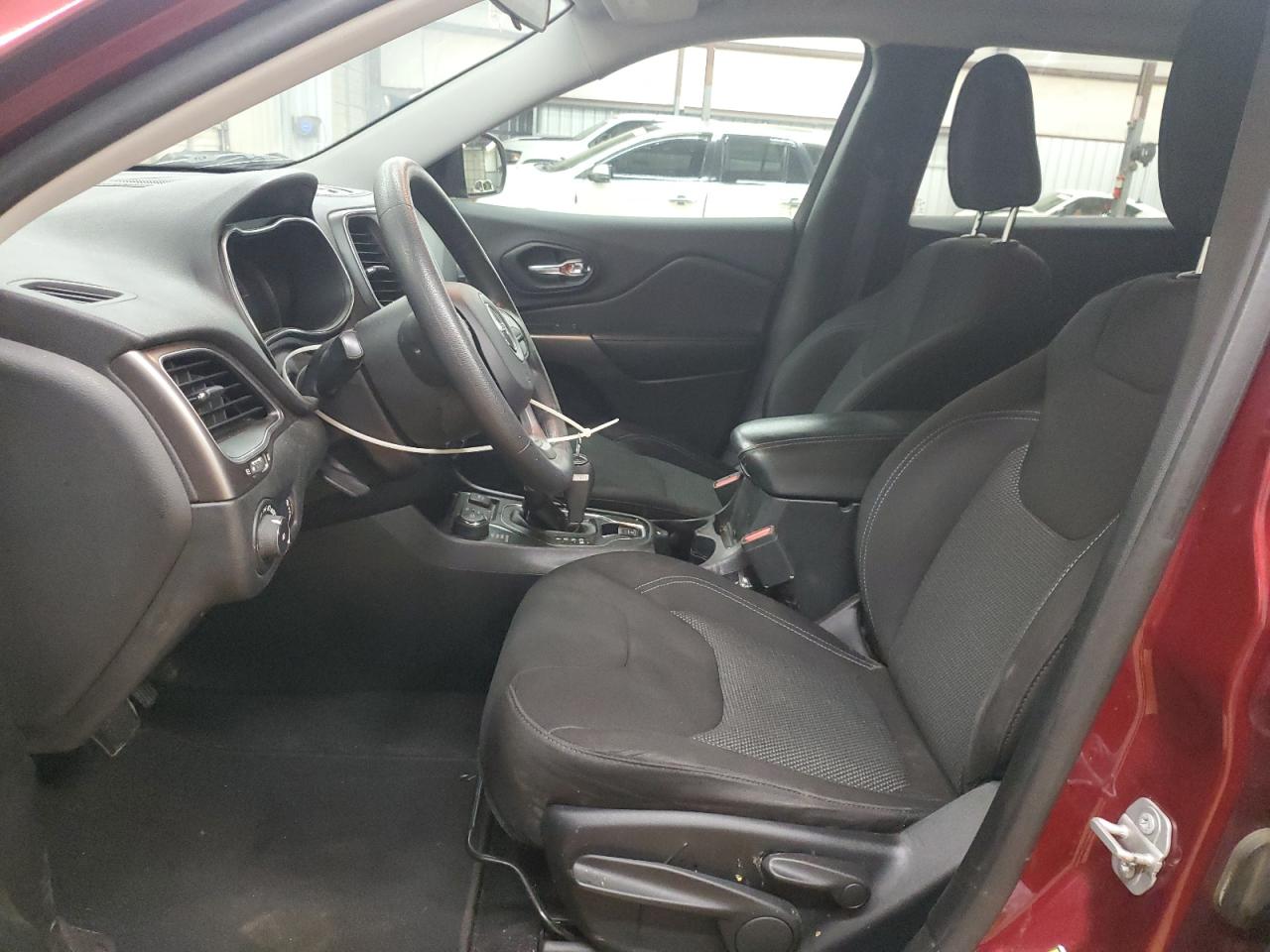 2019 Jeep Cherokee Latitude VIN: 1C4PJMCB7KD311422 Lot: 82602625