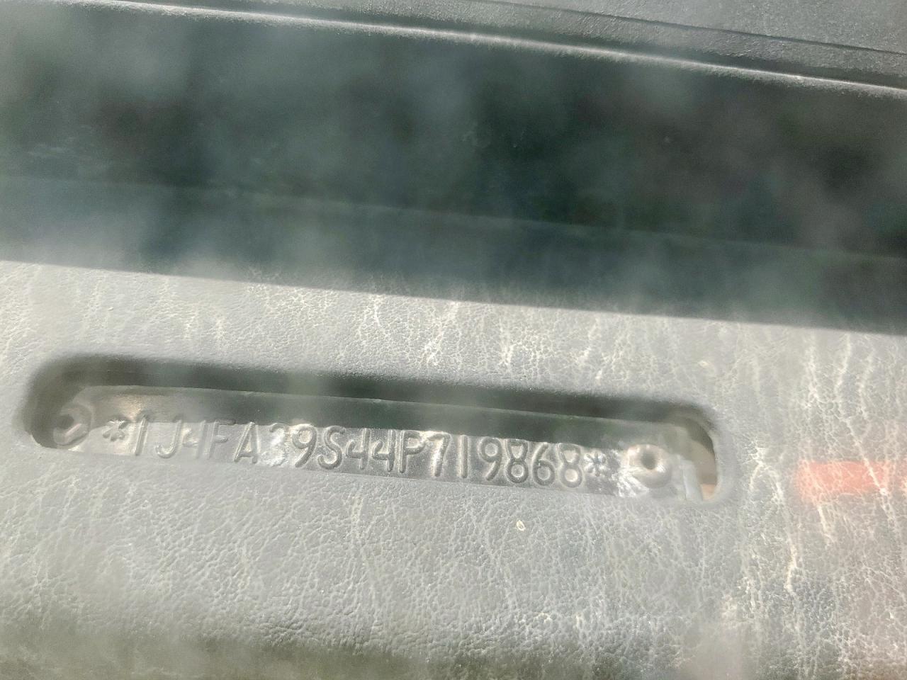 2004 Jeep Wrangler X VIN: 1J4FA39S44P719868 Lot: 86304055