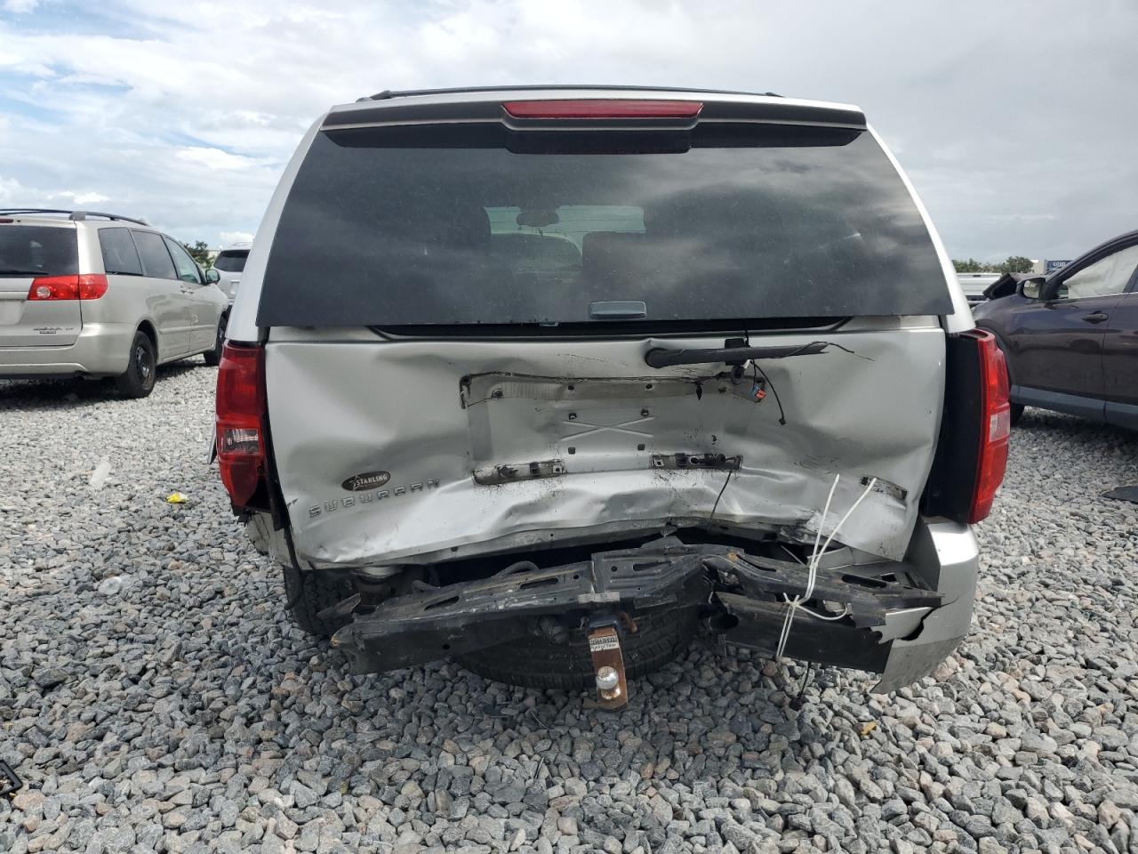 2011 Chevrolet Suburban C1500 Lt VIN: 1GNSCJE0XBR166076 Lot: 85882165