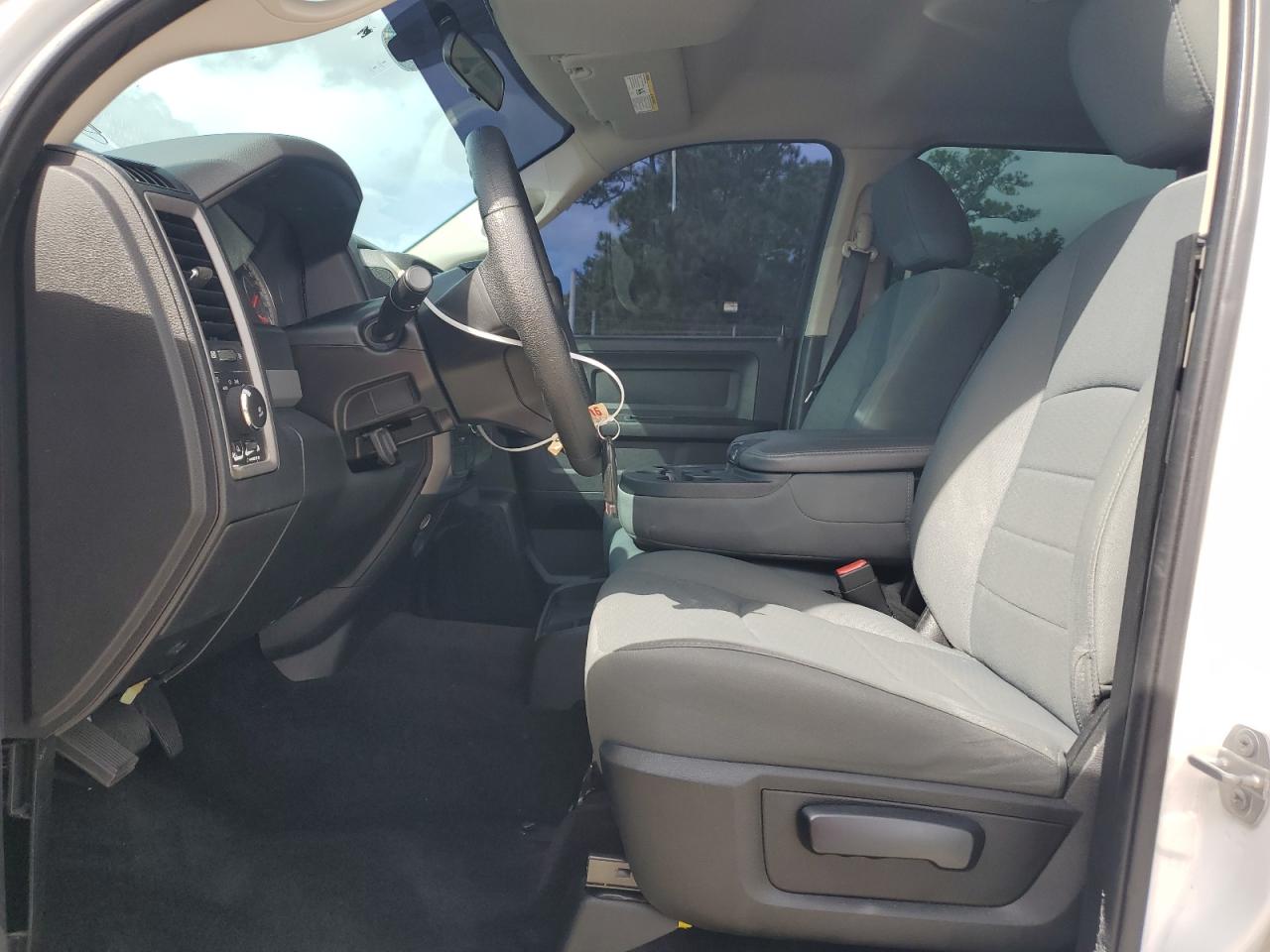 2016 Ram 1500 St VIN: 1C6RR6KT5GS405171 Lot: 84069465