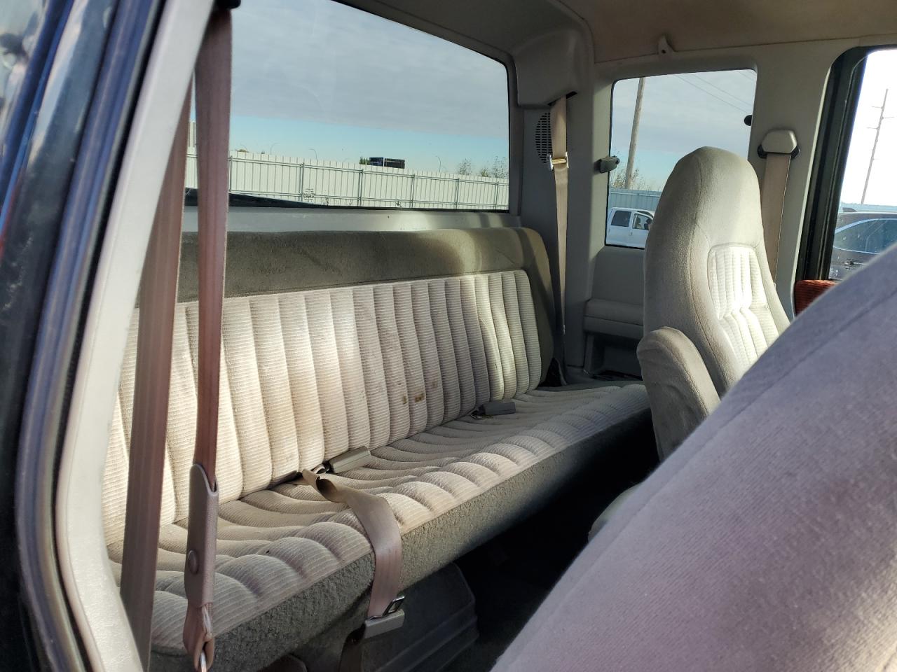 1994 Chevrolet Gmt-400 K3500 VIN: 1GCHK39N0RE299602 Lot: 84796705