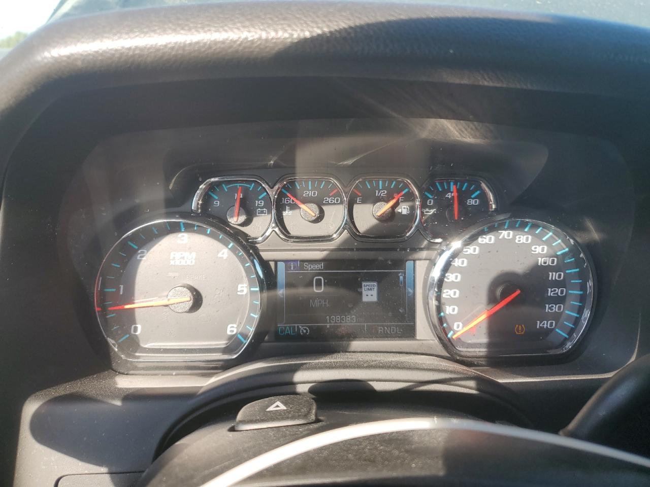 2018 Chevrolet Suburban C1500 Lt VIN: 1GNSCHKC2JR349932 Lot: 82451525