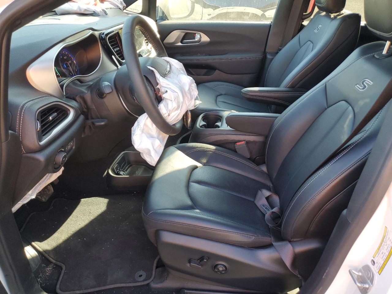 2024 Chrysler Pacifica Touring L VIN: 2C4RC3BG8RR157272 Lot: 82273815