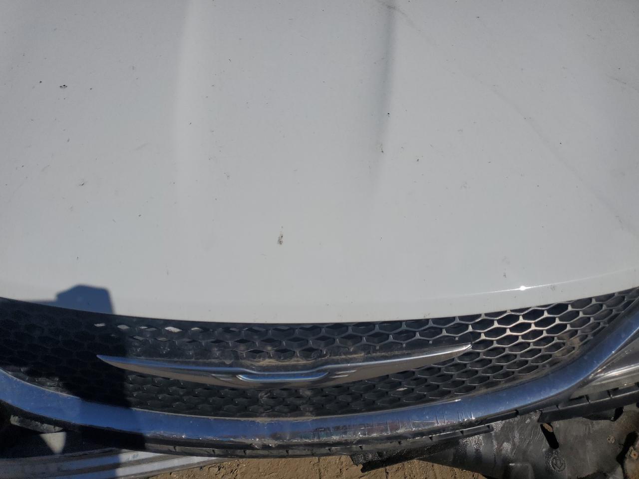 2018 Chrysler Pacifica Touring L VIN: 2C4RC1BG3JR120042 Lot: 82765125