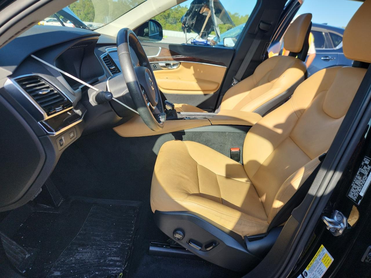 2016 Volvo Xc90 T6 VIN: YV4A22PK2G1058601 Lot: 89882555