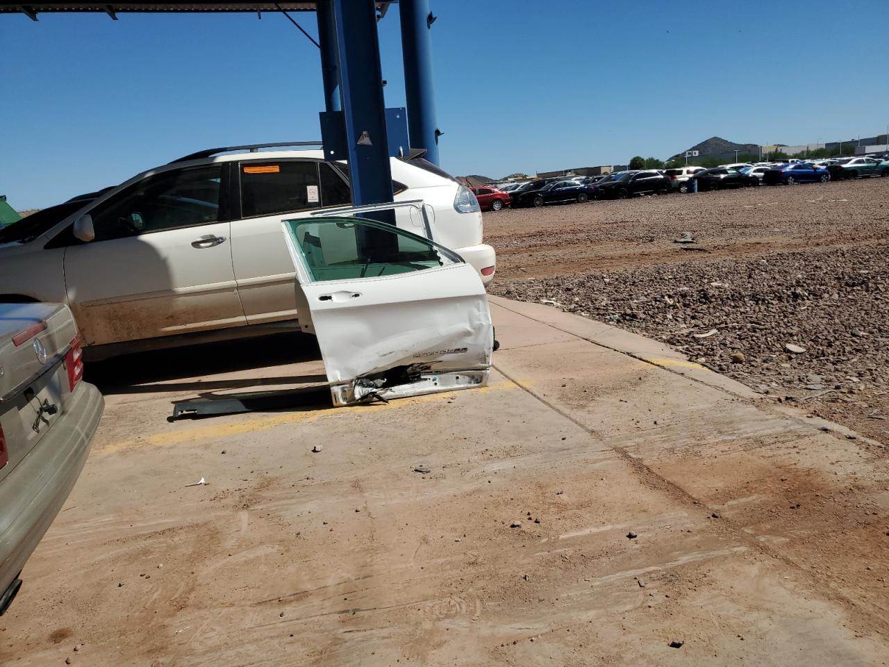 2020 Jeep Cherokee Latitude Plus VIN: 1C4PJLLB5LD557865 Lot: 81840025