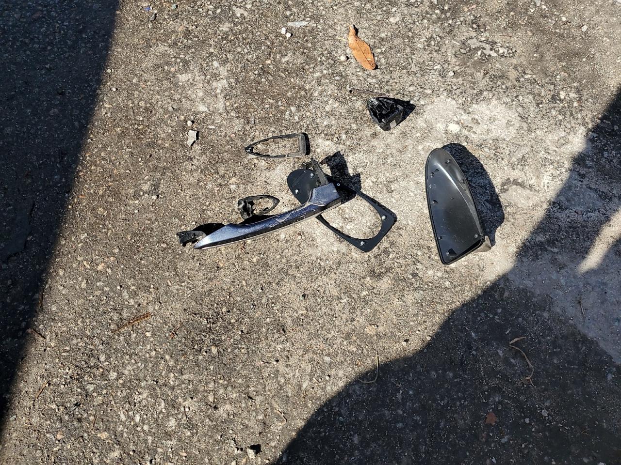 2015 Hyundai Genesis 3.8L VIN: KMHGN4JE5FU091989 Lot: 90286435