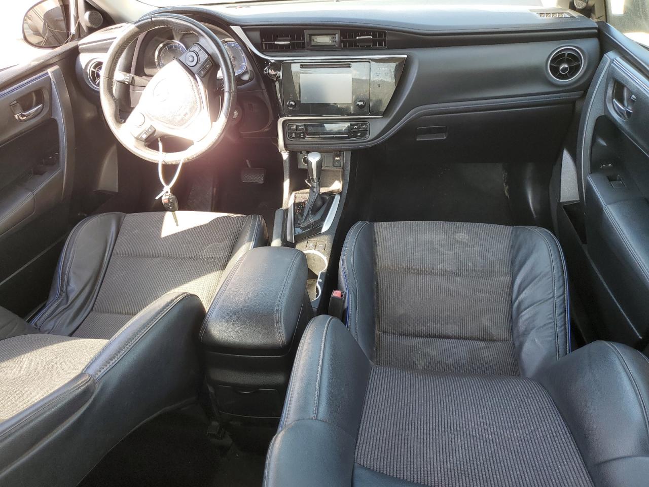 2017 Toyota Corolla L VIN: 5YFBURHE0HP643306 Lot: 84709165