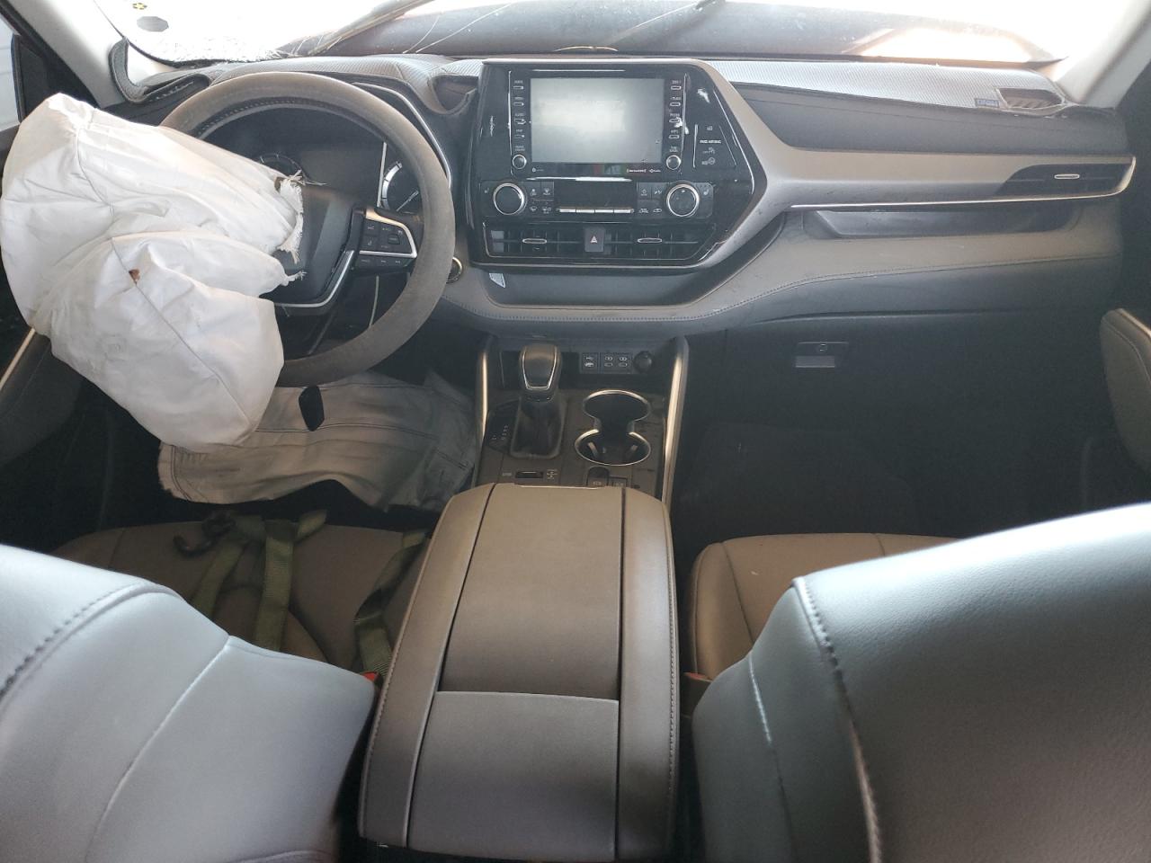 2022 Toyota Highlander Xle VIN: 5TDHZRBHXNS597596 Lot: 84764705