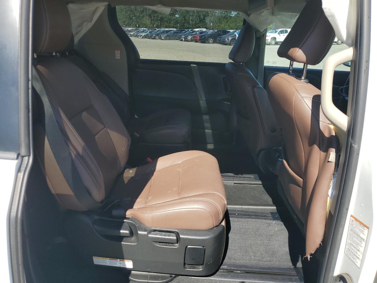 2017 Toyota Sienna Xle VIN: 5TDYZ3DC0HS868880 Lot: 87037605