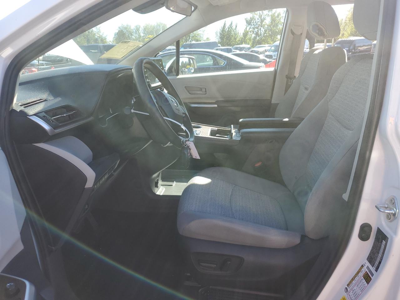 2022 Toyota Sienna Le VIN: 5TDKRKEC0NS115876 Lot: 84614795