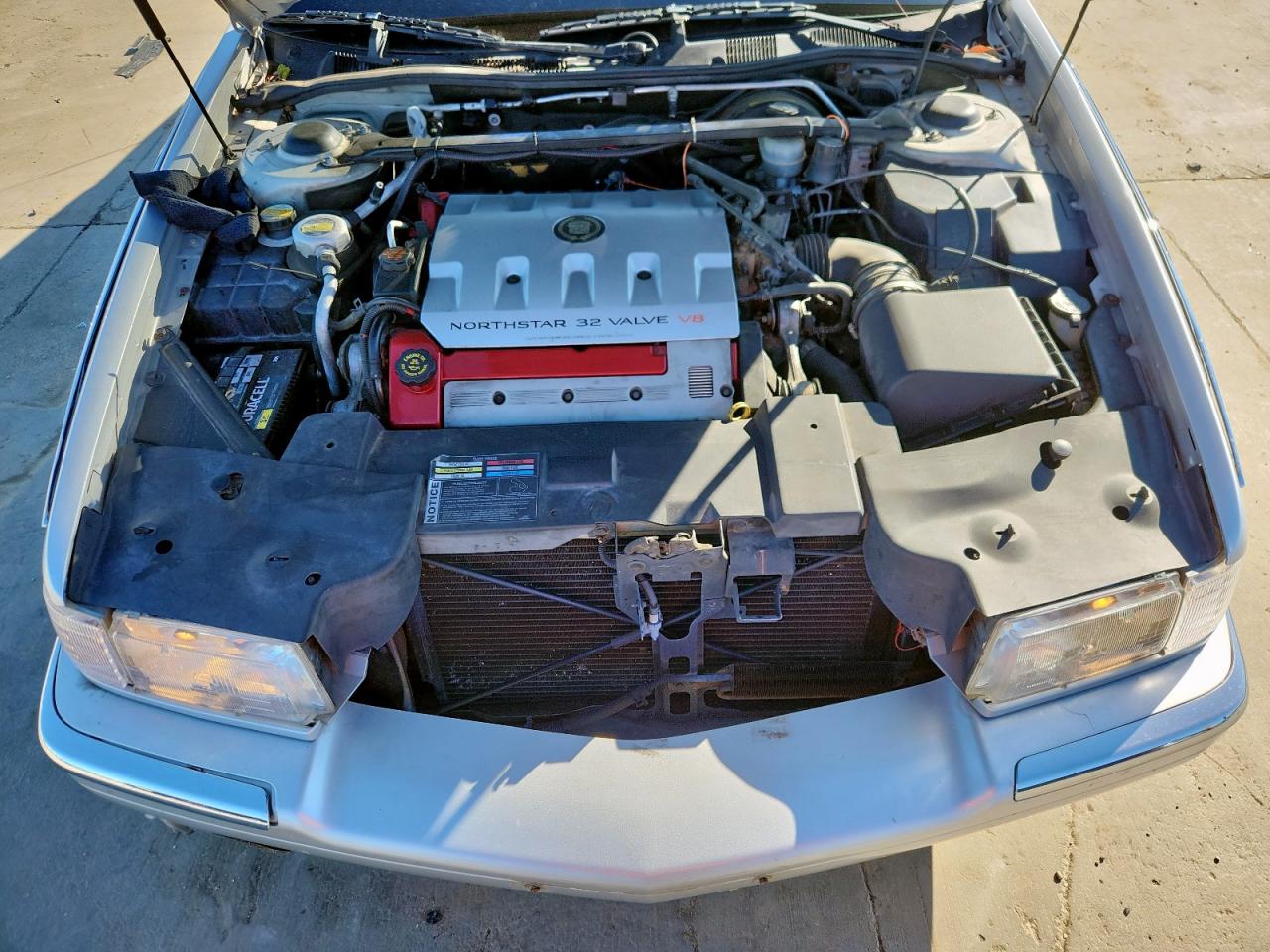 2000 Cadillac Eldorado Esc VIN: 1G6EL12Y3YU147202 Lot: 90368555