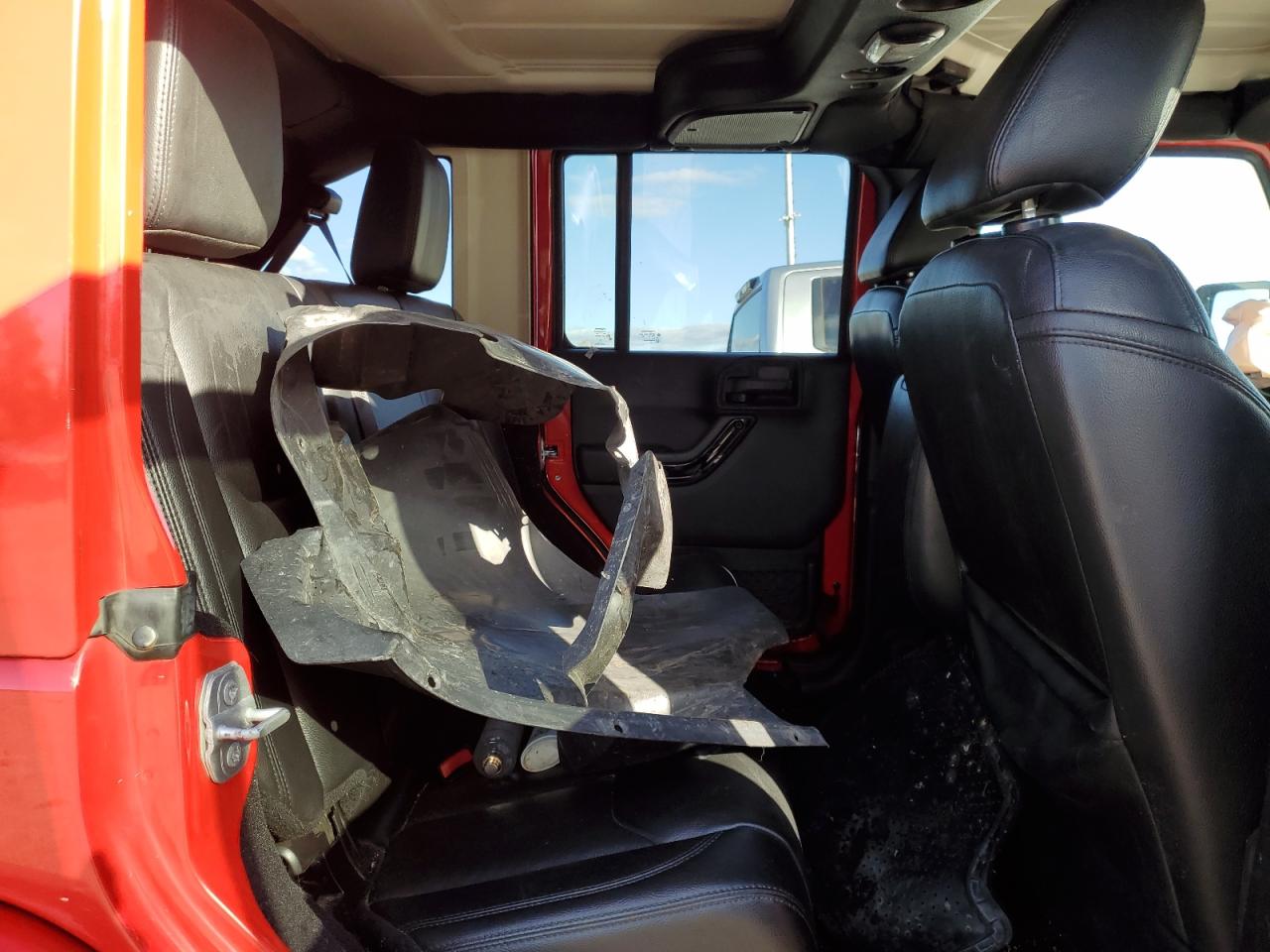 2015 Jeep Wrangler Unlimited Sahara VIN: 1C4BJWEG4FL756758 Lot: 85498035