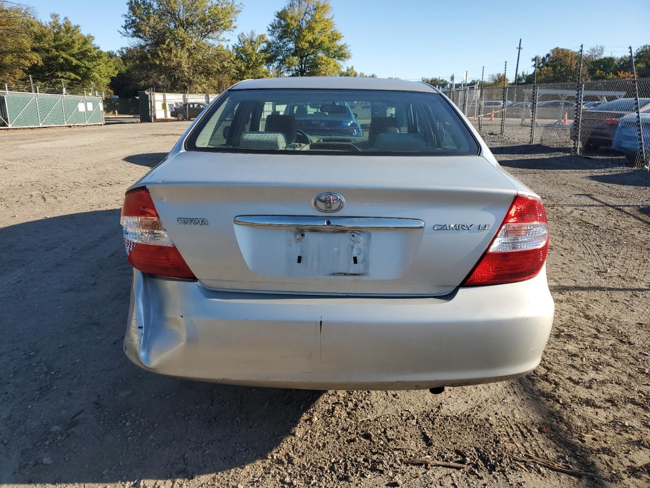 2003 Toyota Camry Le VIN: 4T1BE30K73U685104 Lot: 84581035