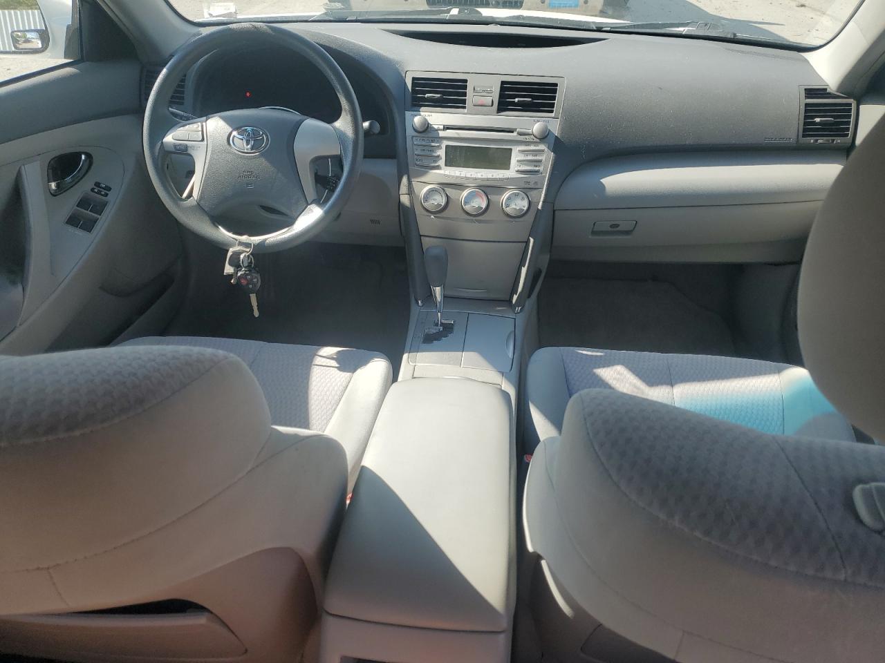 2010 Toyota Camry Base VIN: 4T4BF3EK6AR044390 Lot: 84354905