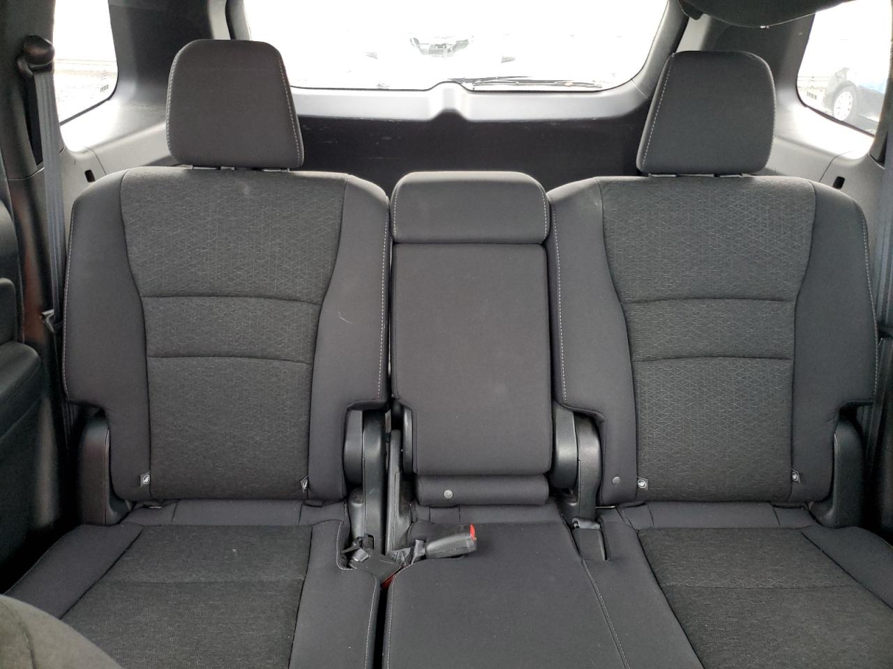 2019 Honda Passport Sport VIN: 5FNYF8H26KB014057 Lot: 82300395