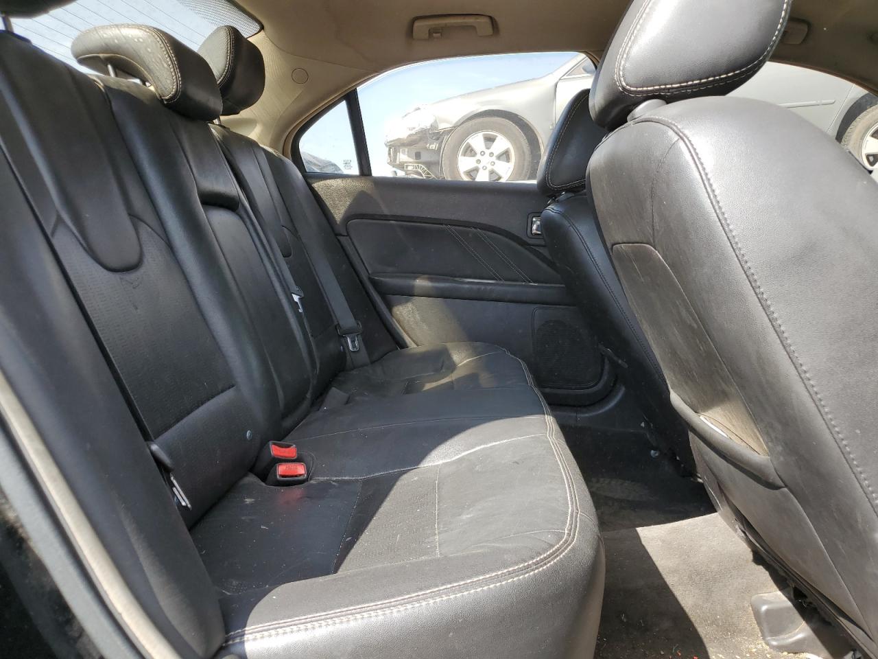 2011 Ford Fusion Sport VIN: 3FAHP0KC8BR204043 Lot: 84979495