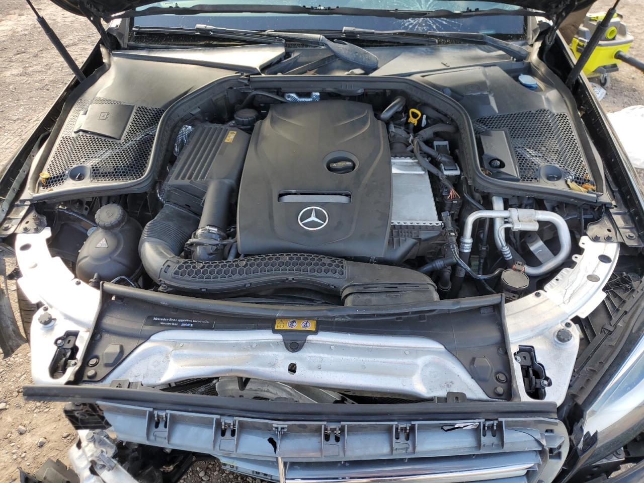 2016 Mercedes-Benz C 300 VIN: 55SWF4JB2GU170399 Lot: 90540105