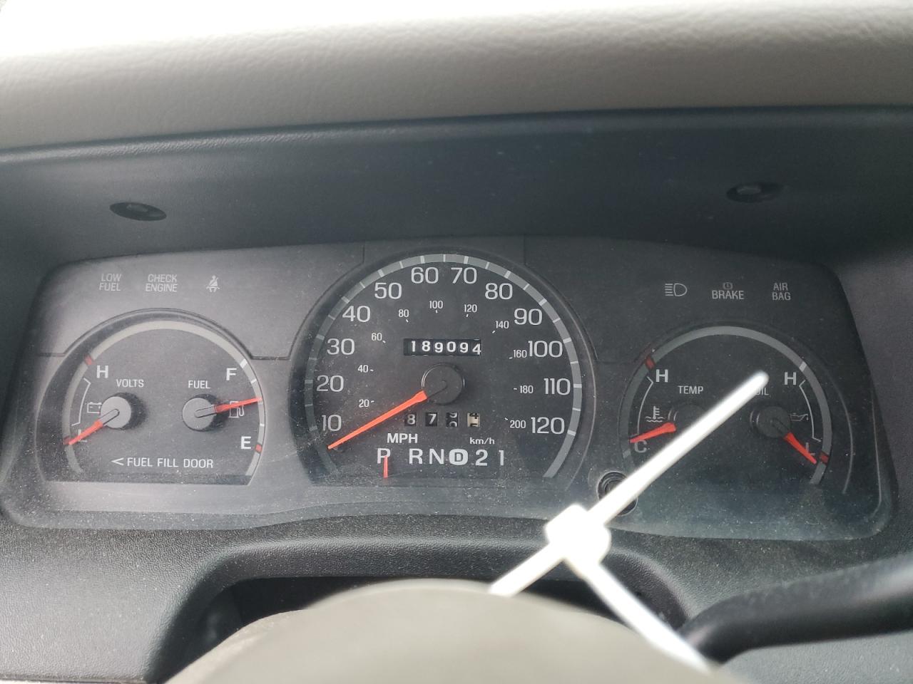 1999 Ford Crown Victoria VIN: 2FAFP73W0XX120297 Lot: 84380815