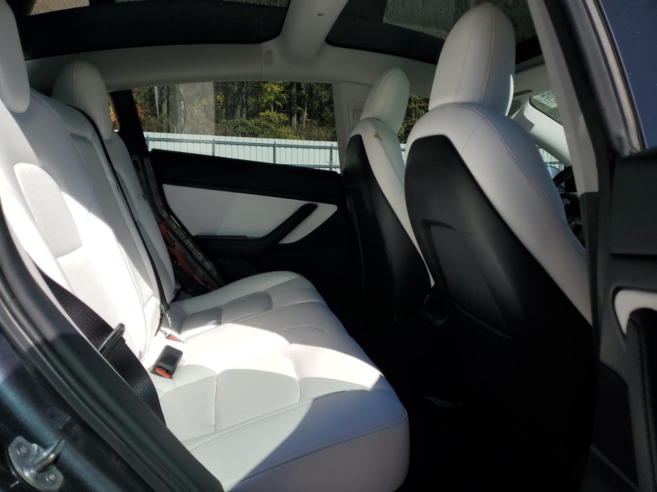 2020 Tesla Model 3 VIN: 5YJ3E1EAXLF614937 Lot: 82687505