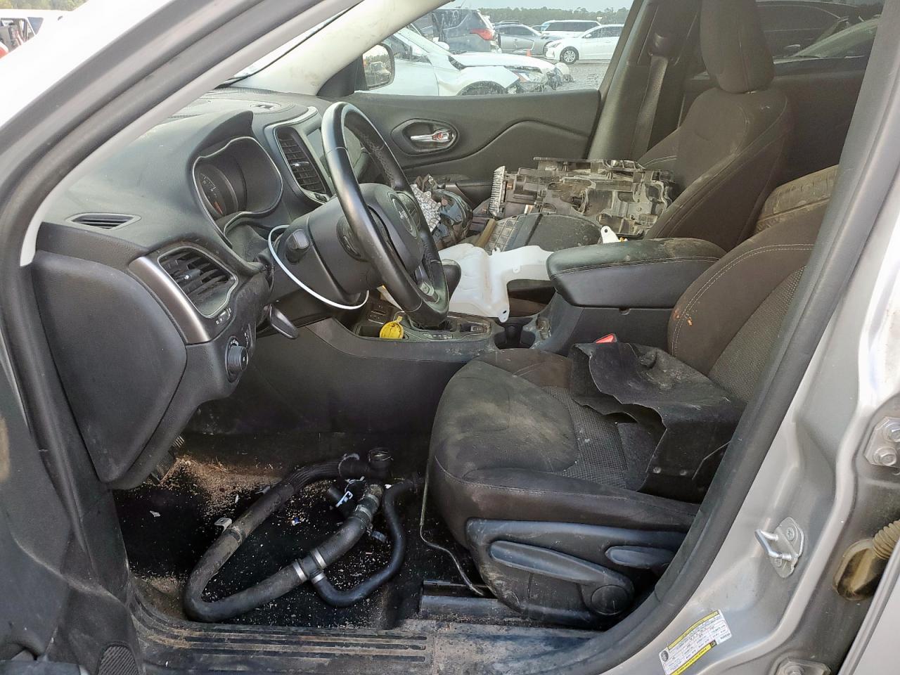 2019 Jeep Cherokee Latitude VIN: 1C4PJLCB1KD358763 Lot: 90483505