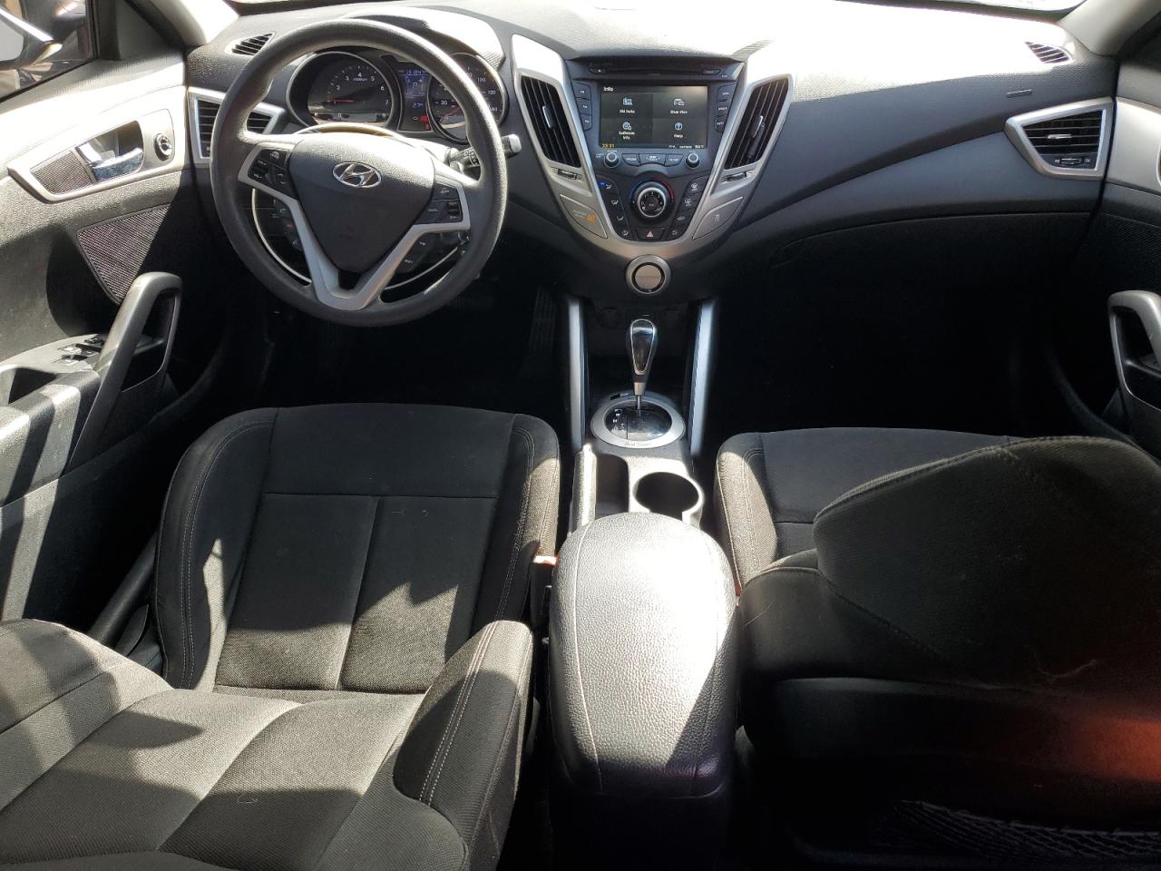 2016 Hyundai Veloster VIN: KMHTC6AD3GU270279 Lot: 82335405