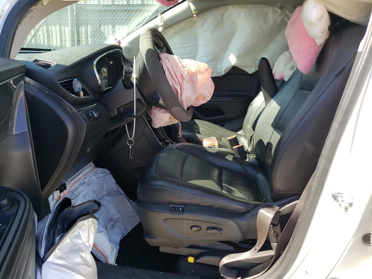 2018 Buick Encore Essence VIN: KL4CJGSB3JB523479 Lot: 85898165