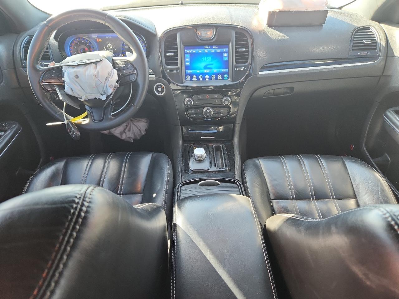 2017 Chrysler 300 S VIN: 2C3CCABGXHH615929 Lot: 82569285