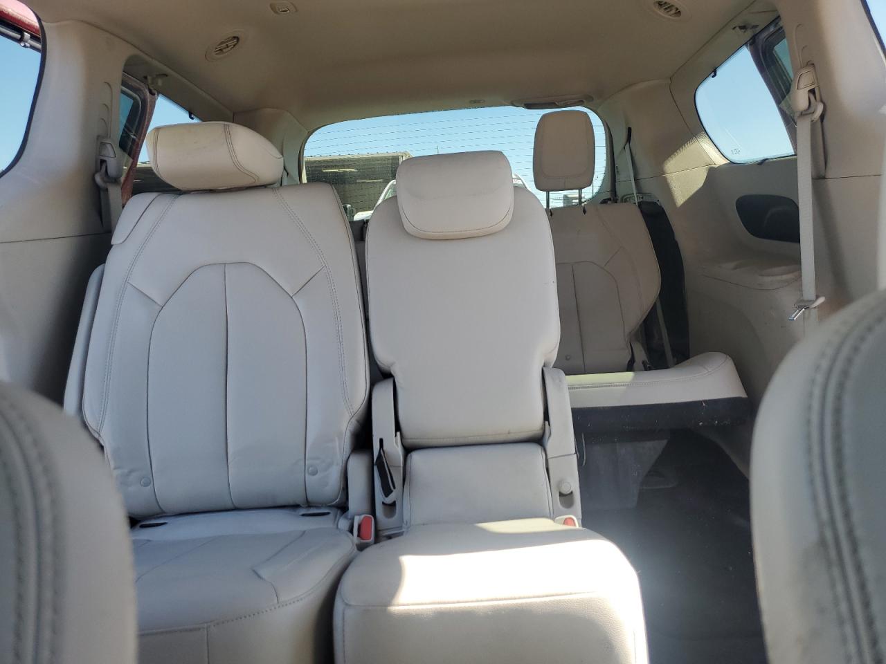 2017 Chrysler Pacifica Touring L VIN: 2C4RC1BG2HR570808 Lot: 85147815