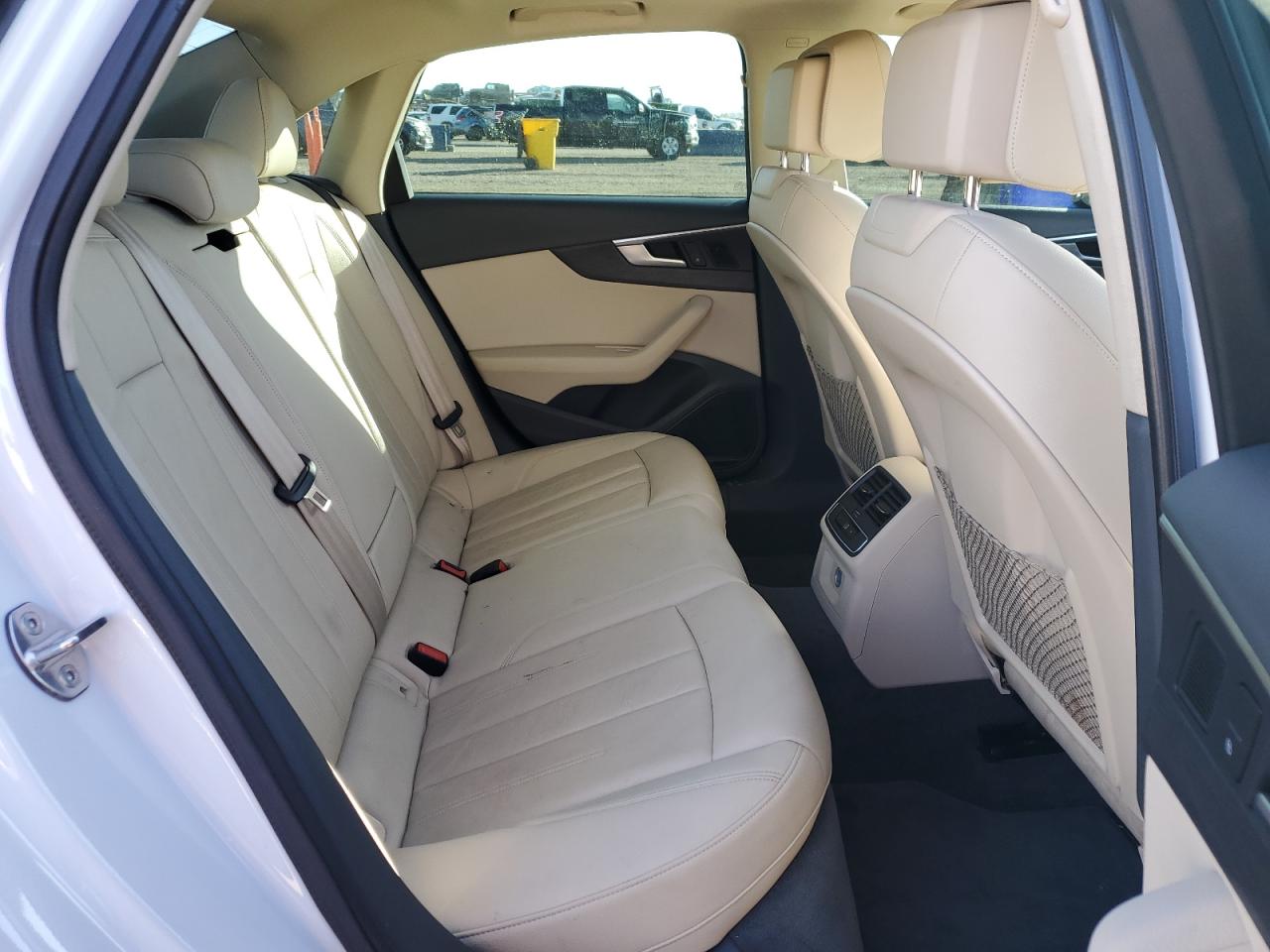 2017 Audi A4 Premium Plus VIN: WAUENAF4XHN048205 Lot: 82567215