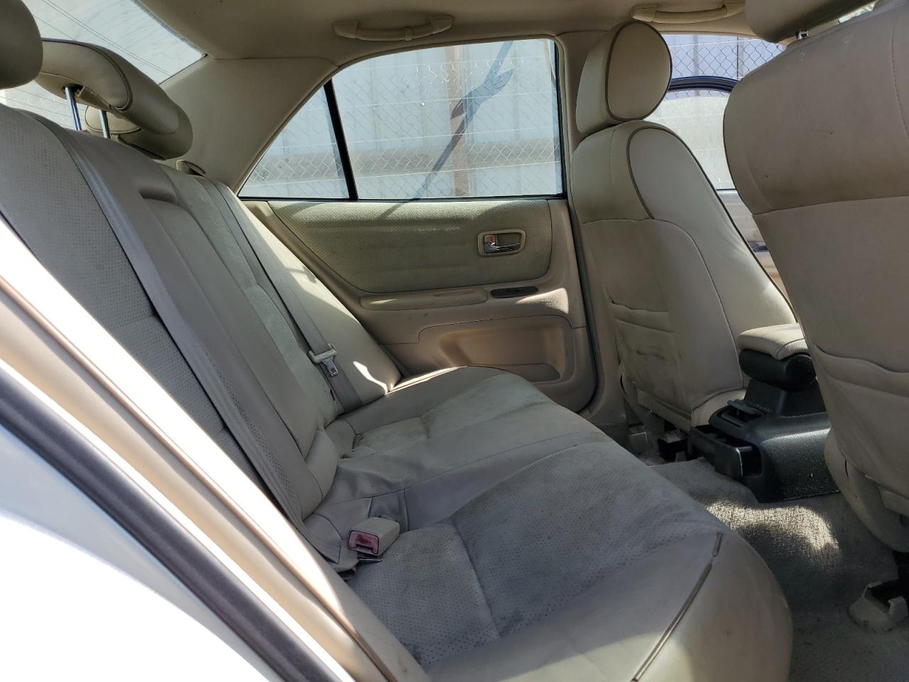 2002 Lexus Is 300 VIN: JTHBD192720046546 Lot: 90668395