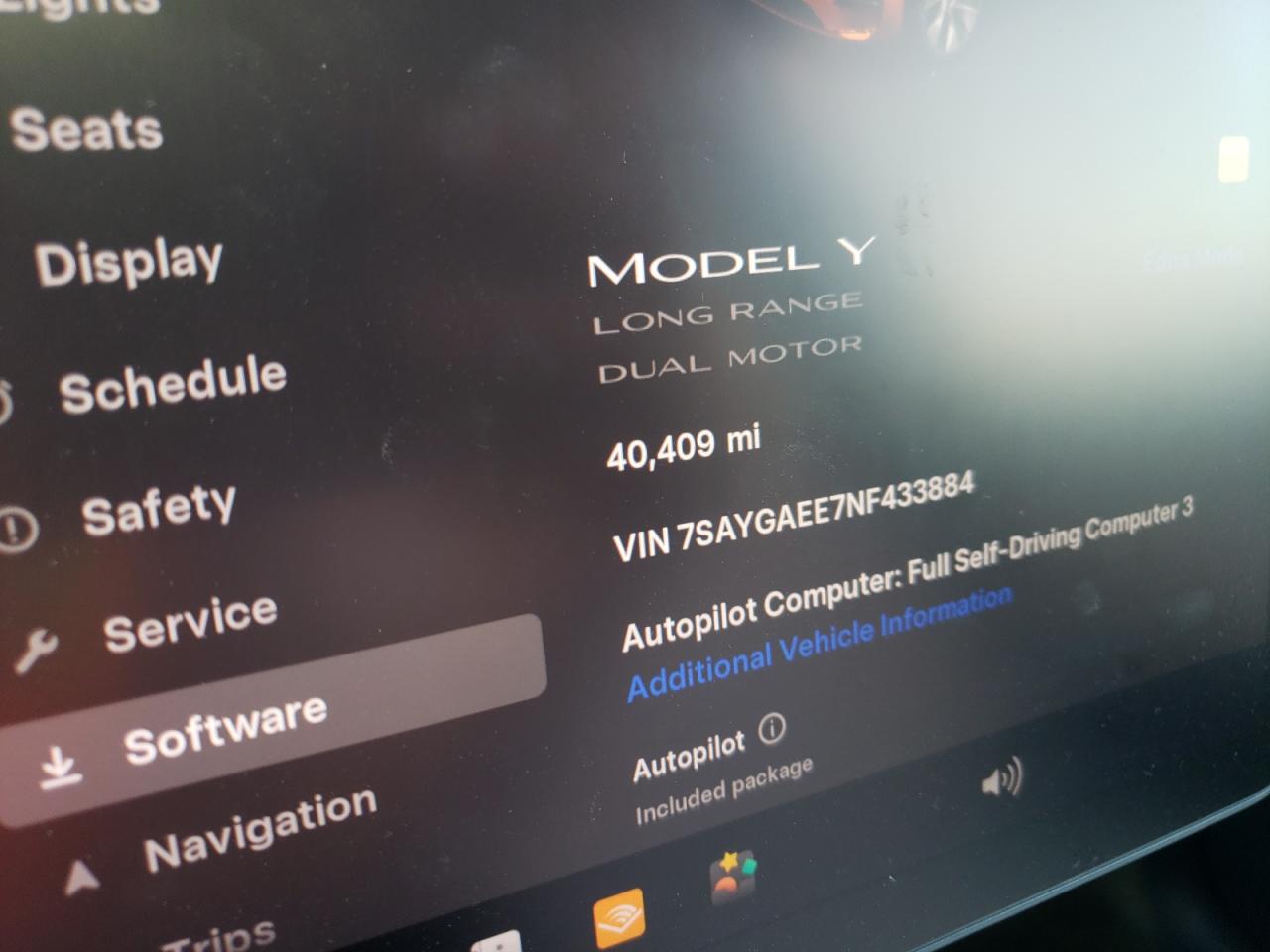 2022 Tesla Model Y VIN: 7SAYGAEE7NF433884 Lot: 81684165