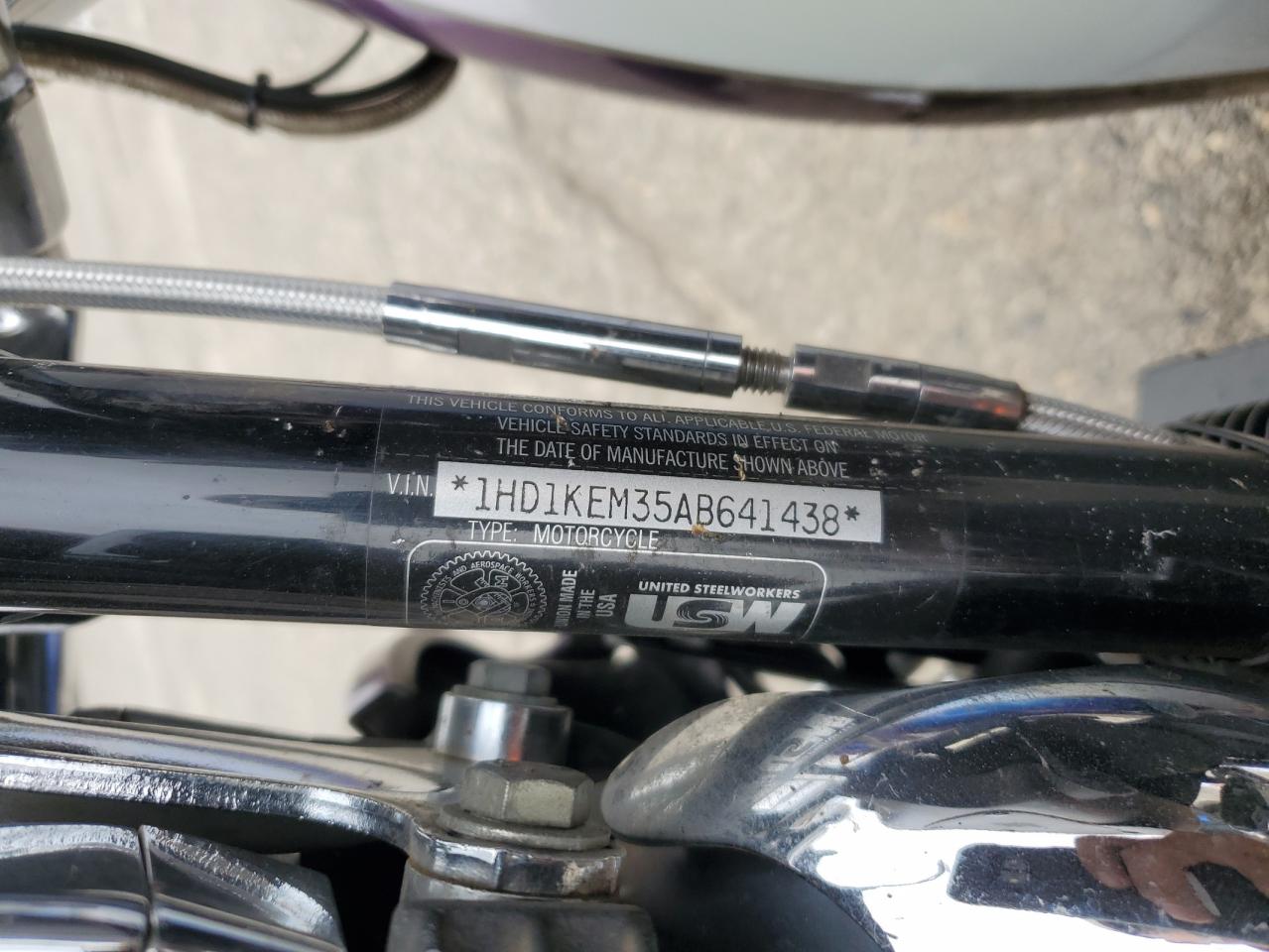 2010 Harley-Davidson Flhtk VIN: 1HD1KEM35AB641438 Lot: 82422035